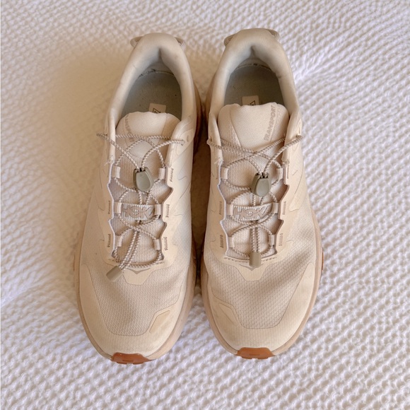 SOLD - Hoka Transport in Eggnog size 8 - Picture 2 of 4